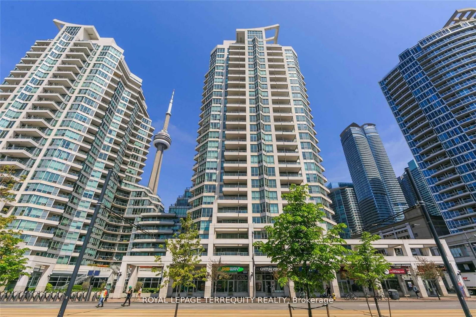 228 Queens Quay W, unit 1202 for sale