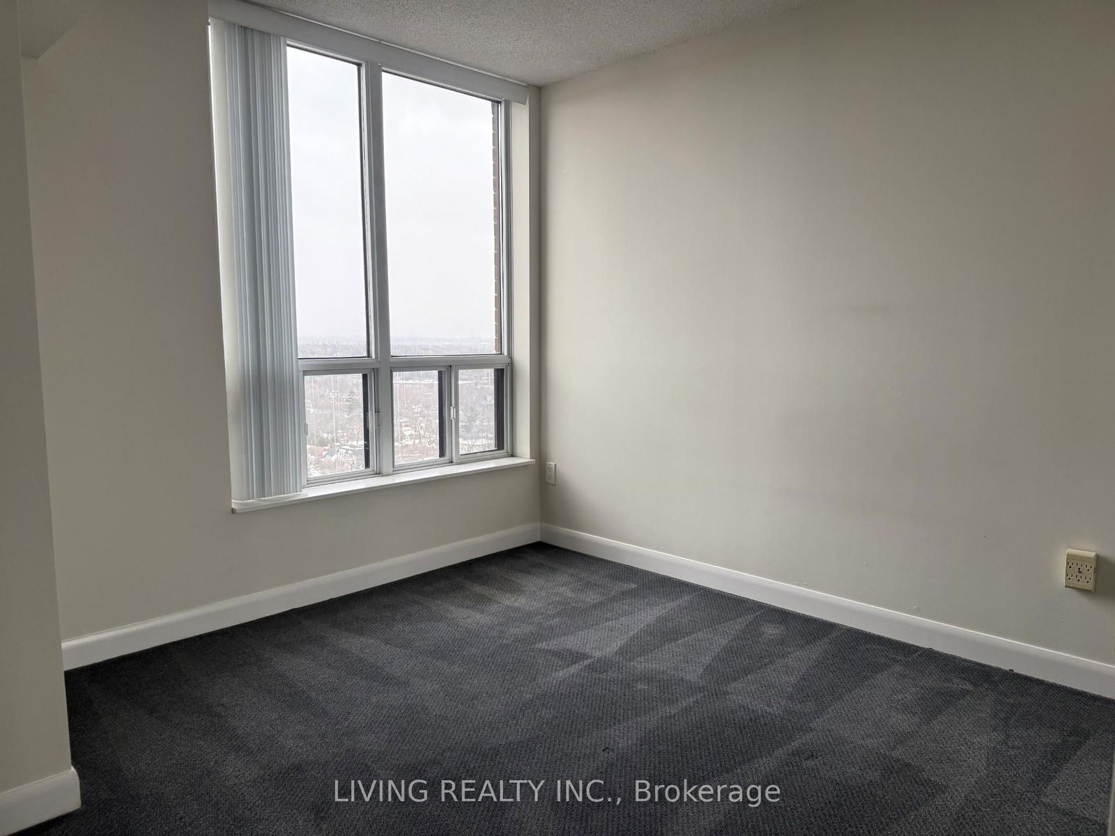 33 Sheppard Ave E, unit 2001 for rent