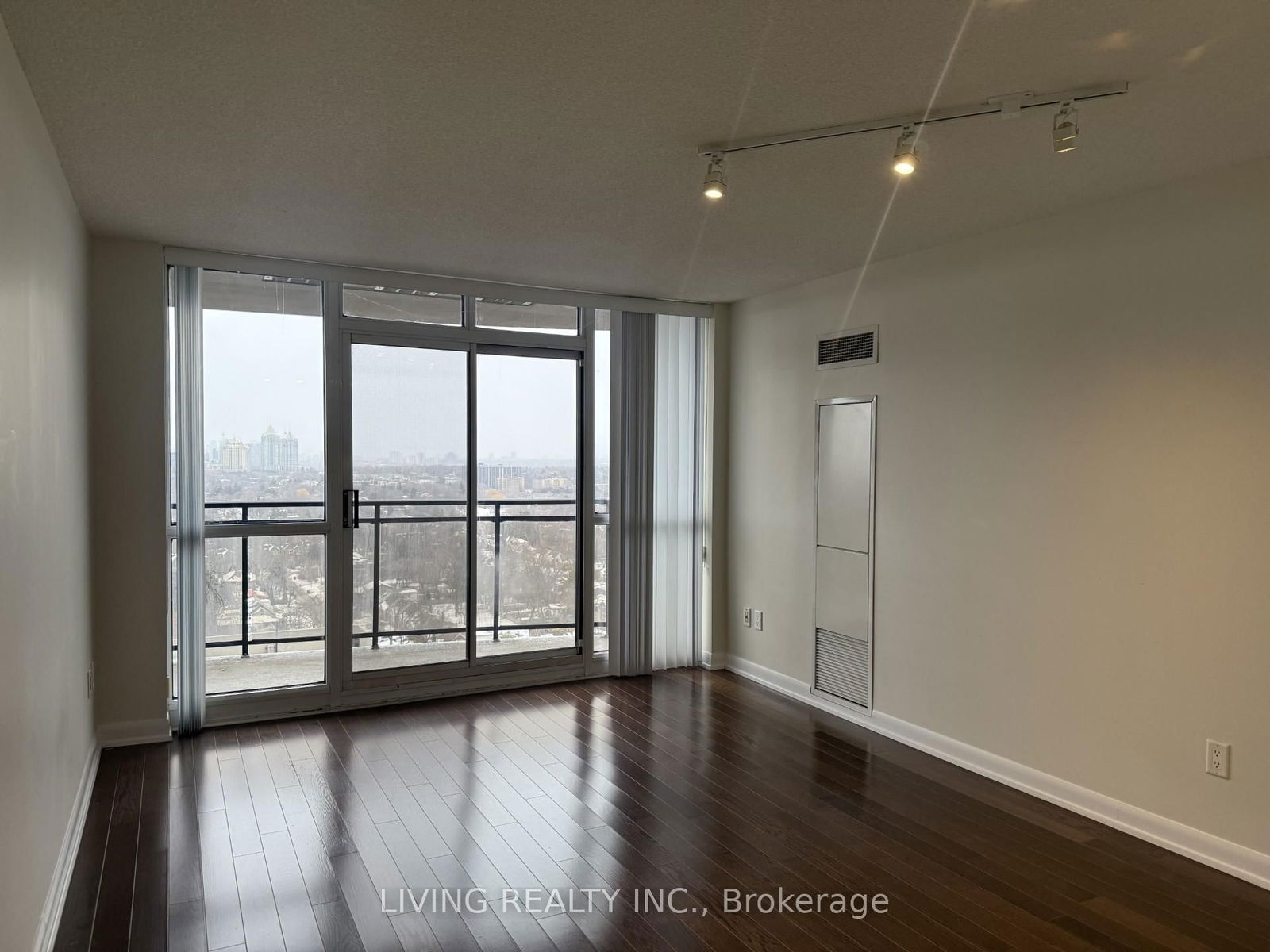 33 Sheppard Ave E, unit 2001 for rent