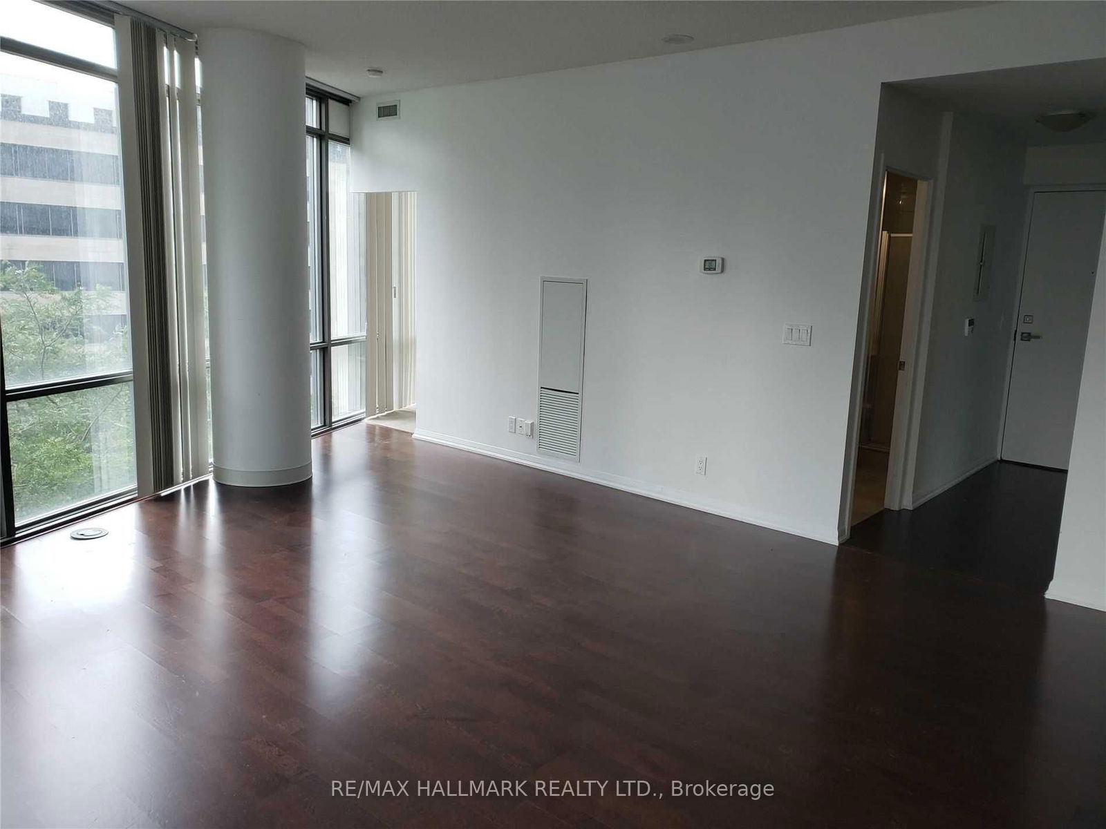 832 Bay St, unit 508 for rent