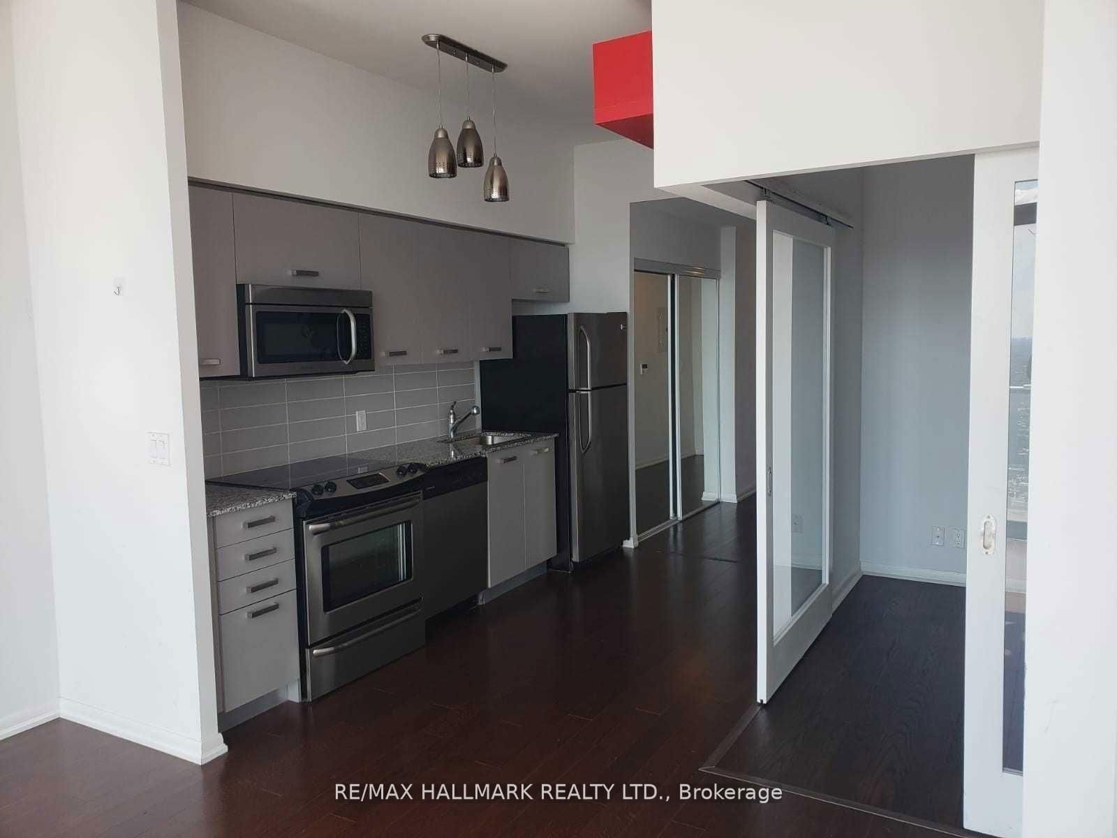 832 Bay St, unit 5001 for rent