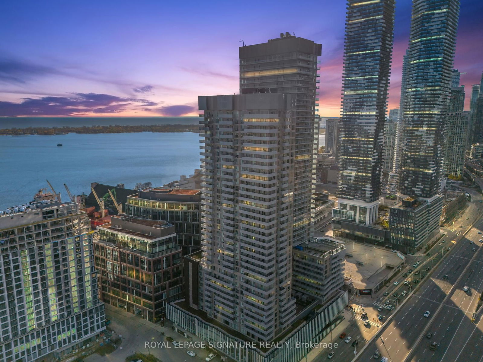 20 Richardson St, unit 1018 for sale