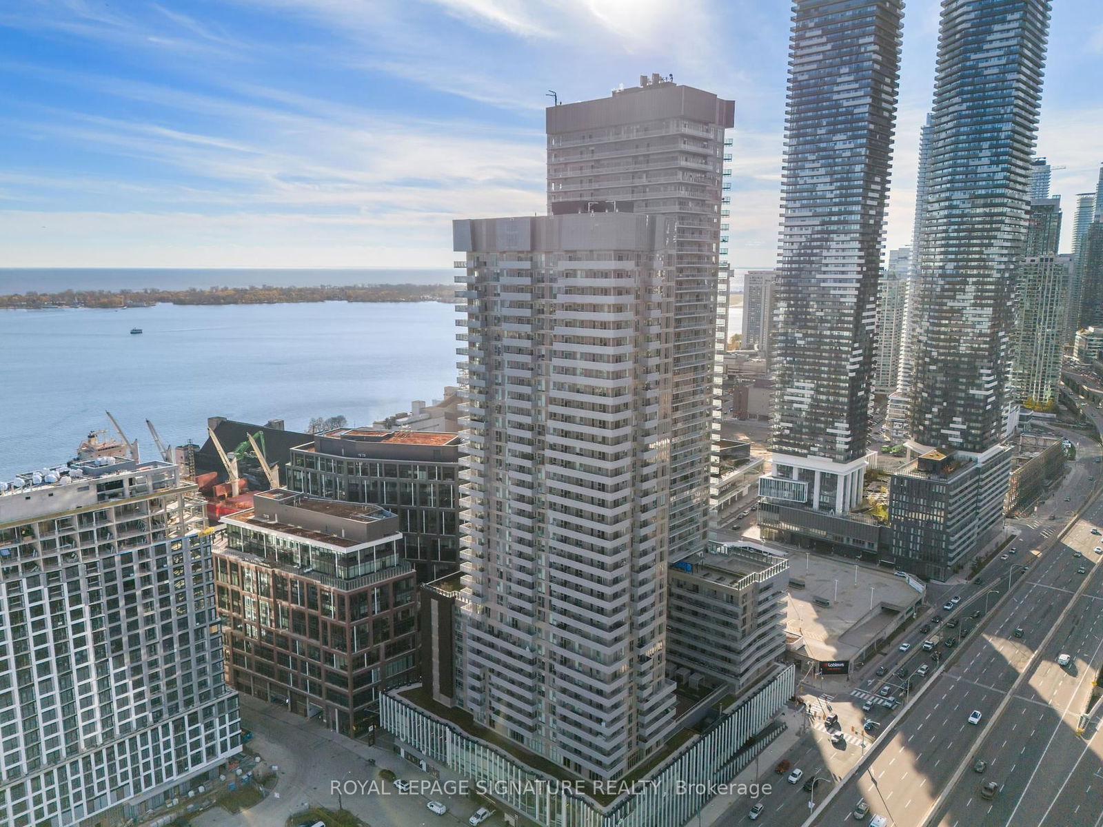 20 Richardson St, unit 1018 for sale