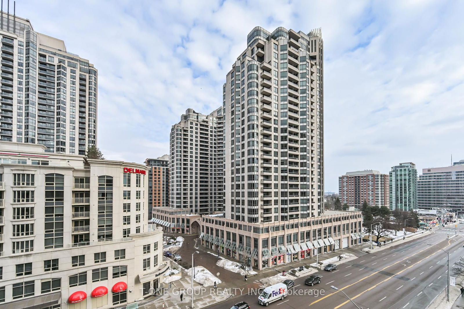 5418 Yonge St, unit 901 for sale