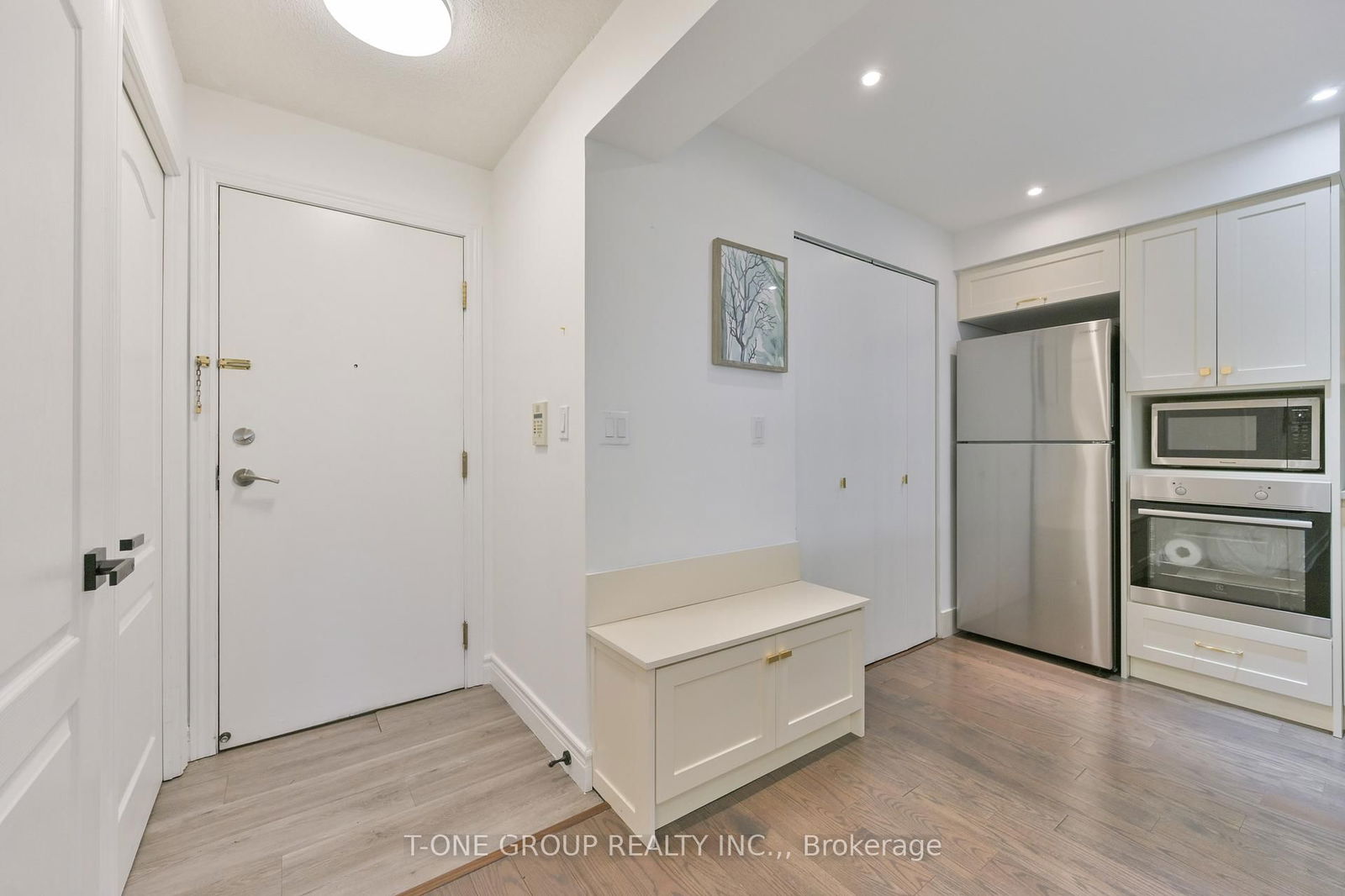 5418 Yonge St, unit 901 for sale