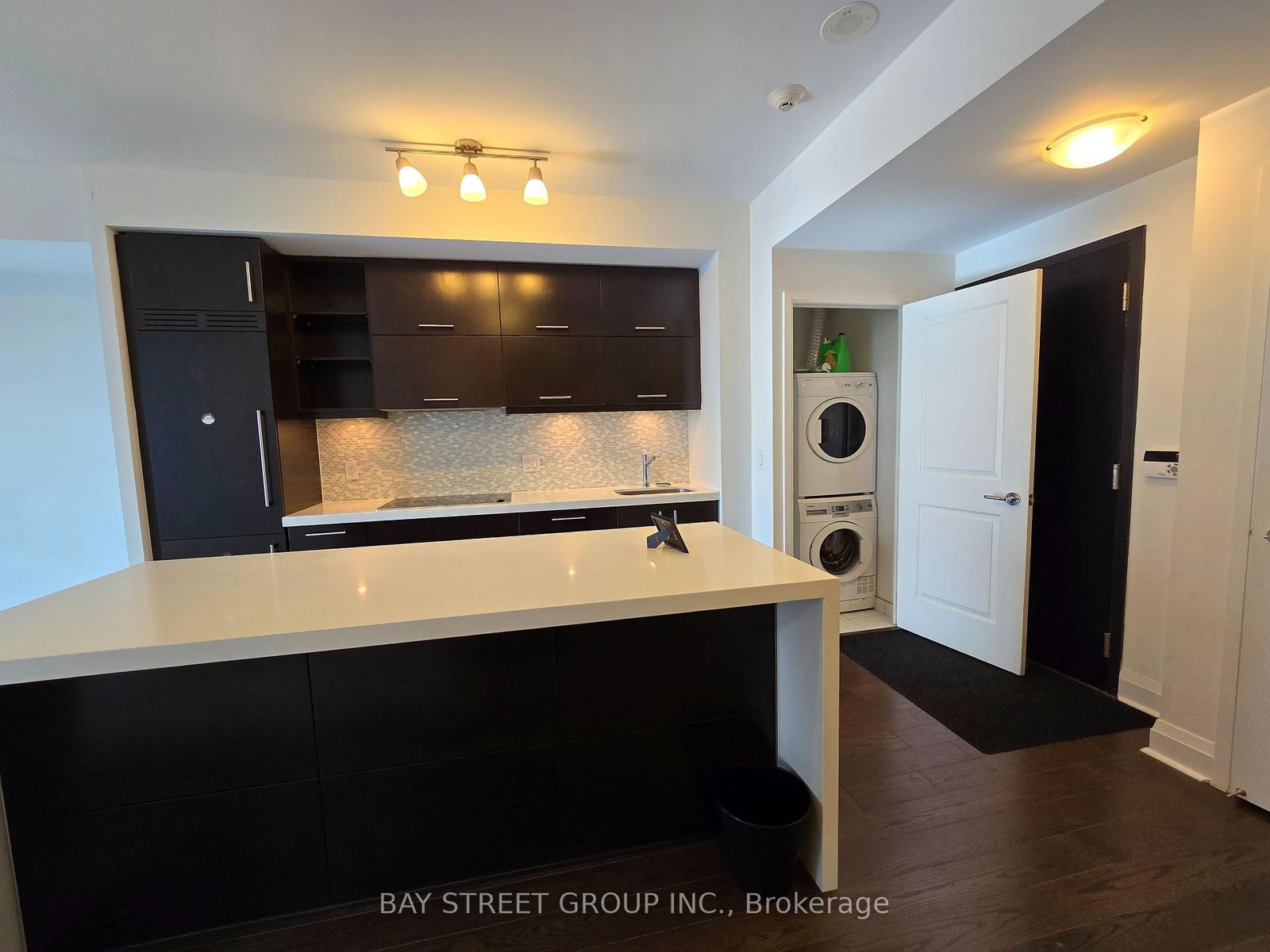 1080 Bay St, unit 506 for rent