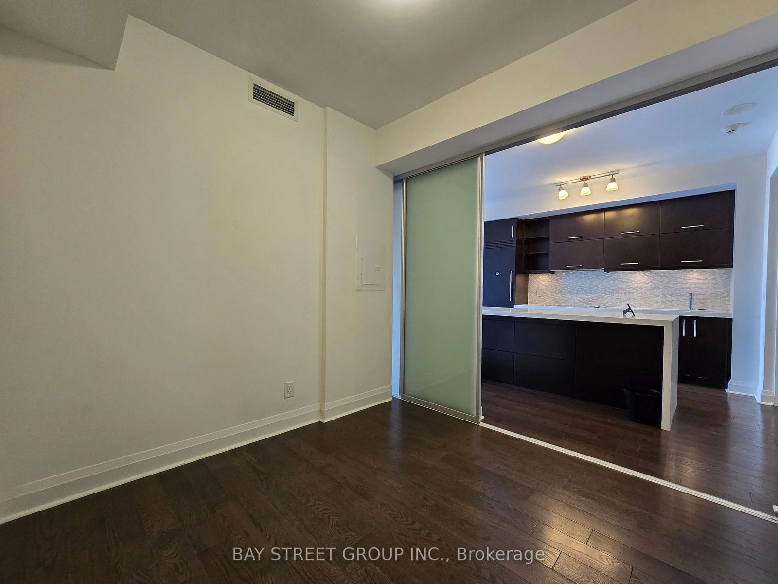 1080 Bay St, unit 506 for rent