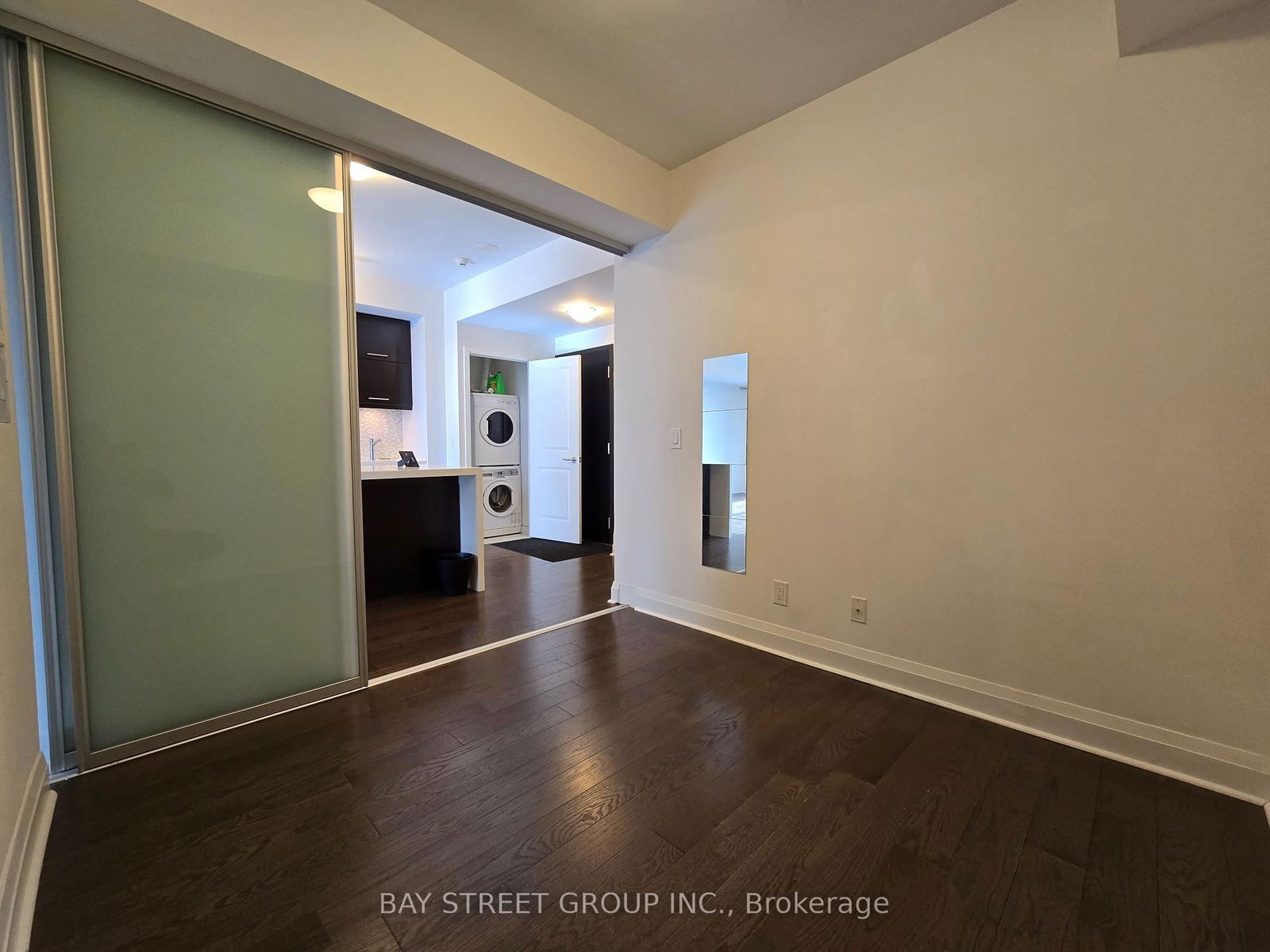 1080 Bay St, unit 506 for rent