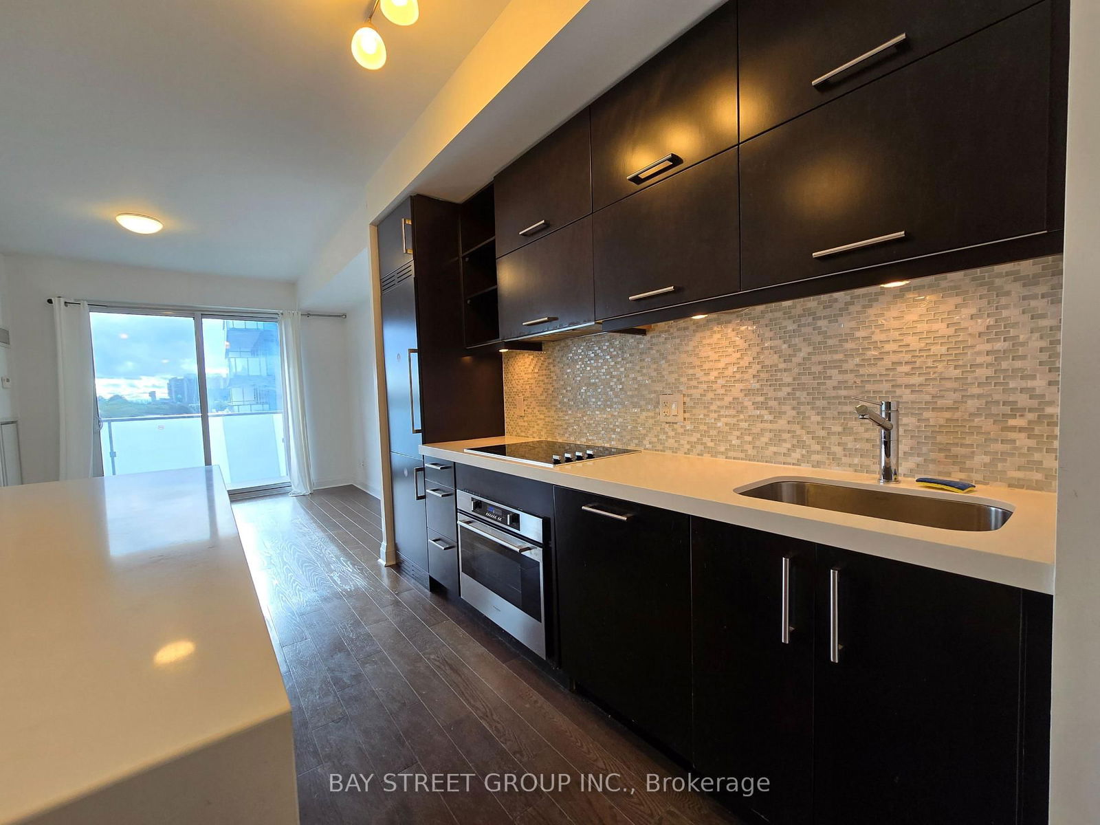 1080 Bay St, unit 506 for rent