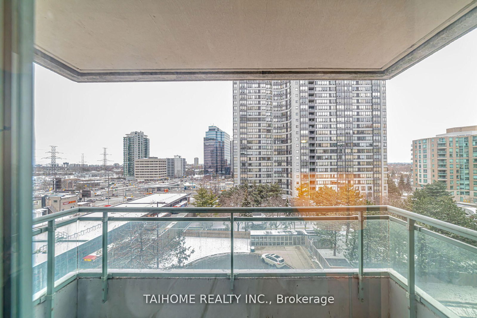 1 Pemberton Ave, unit 702 for rent