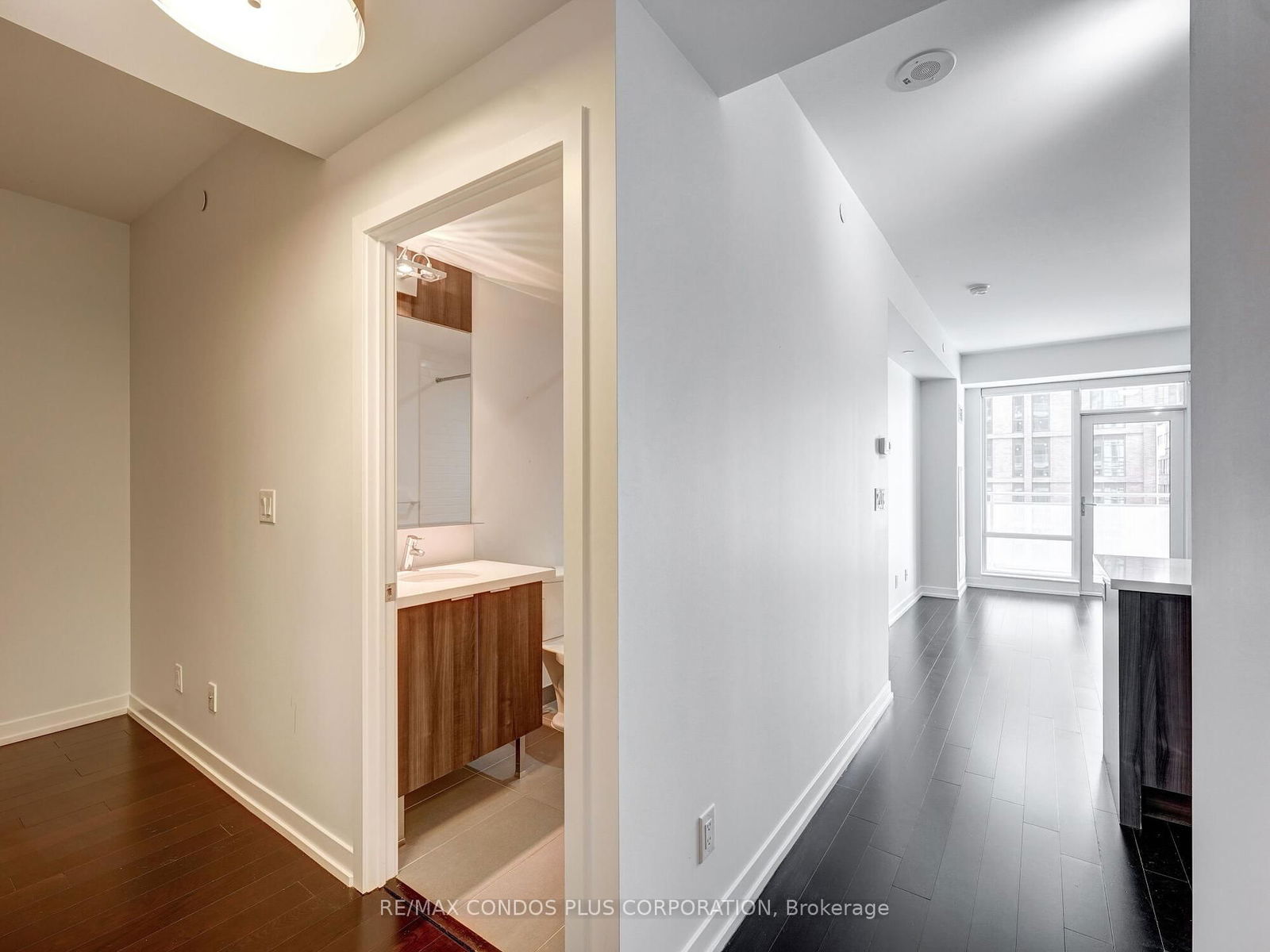 21 Widmer St, unit 801 for rent