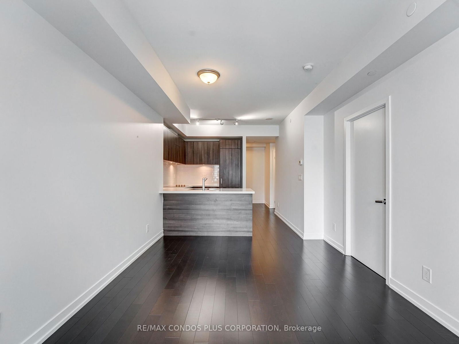 21 Widmer St, unit 801 for rent