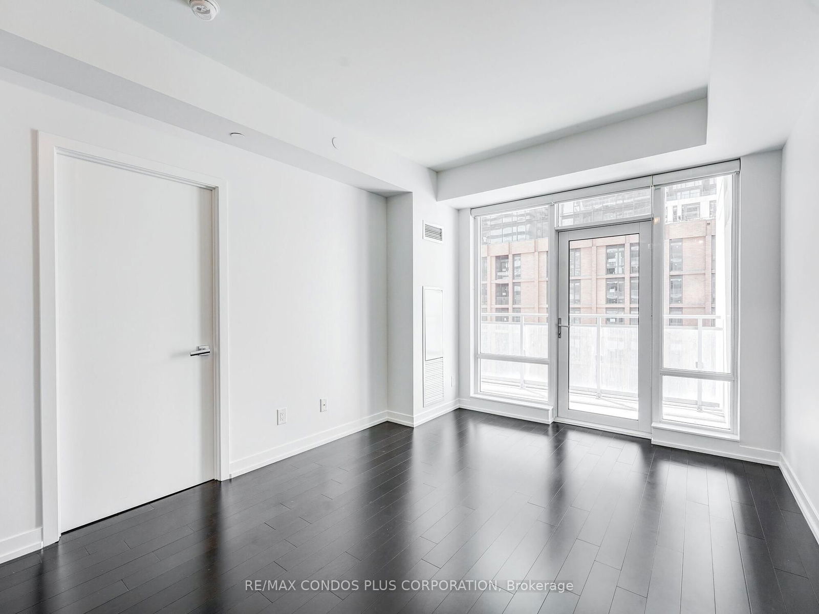 21 Widmer St, unit 801 for rent