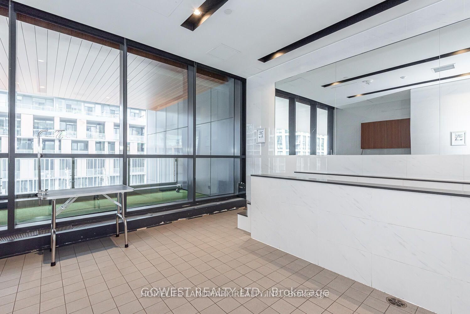 19 Bathurst St, unit 3209 for rent