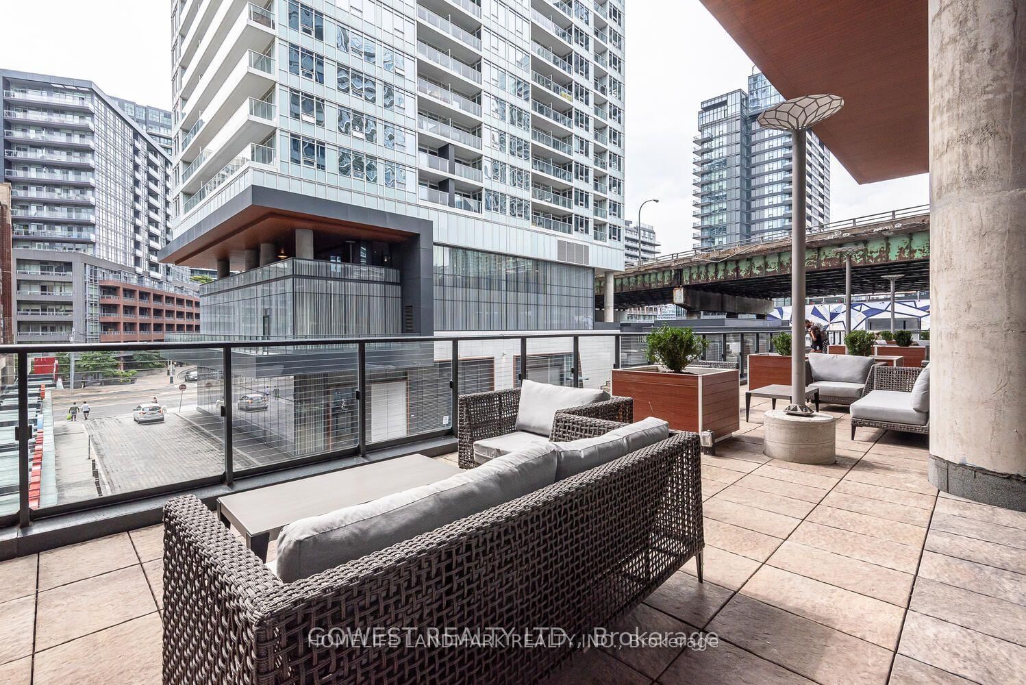 19 Bathurst St, unit 3209 for rent