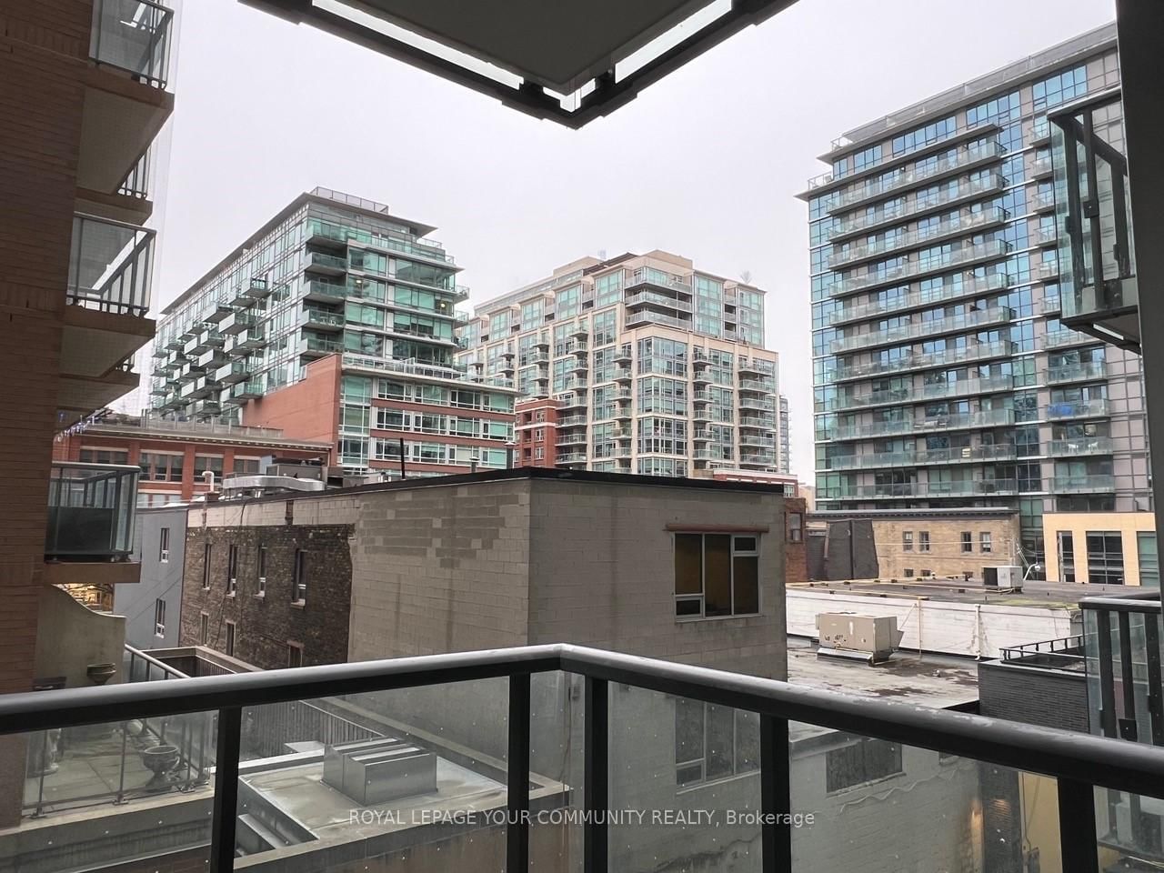 158 Front St E, unit 309 for rent