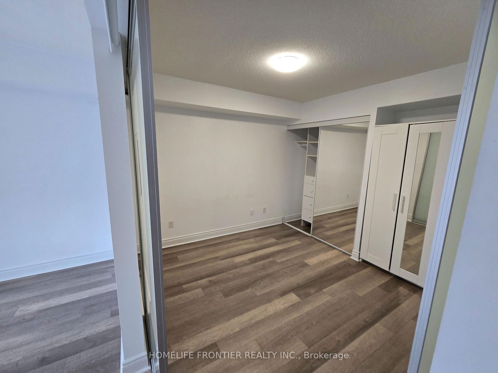 28 Ted Rogers Way E, unit 808 for rent