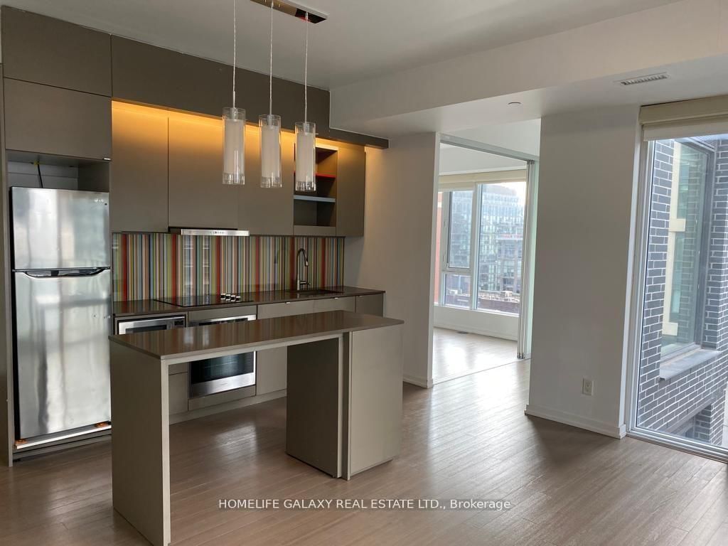 101 Peter St W, unit 1016 for rent