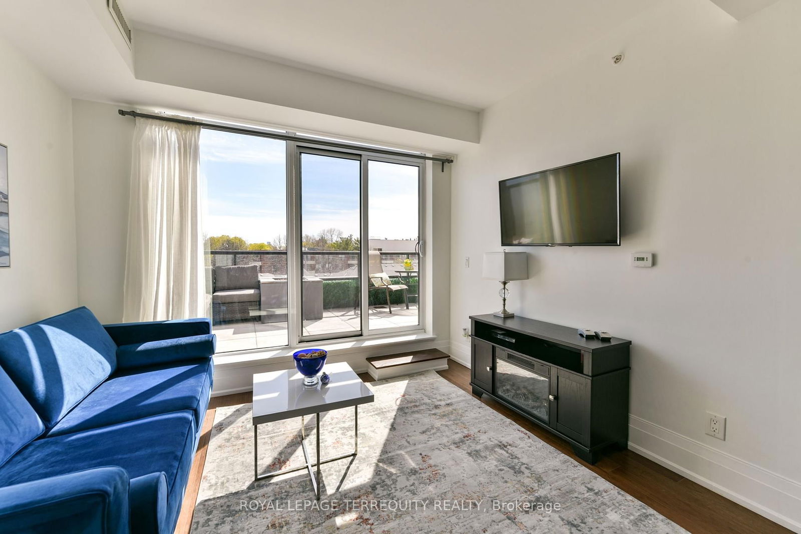 25 Malcolm Rd, unit 501 for sale