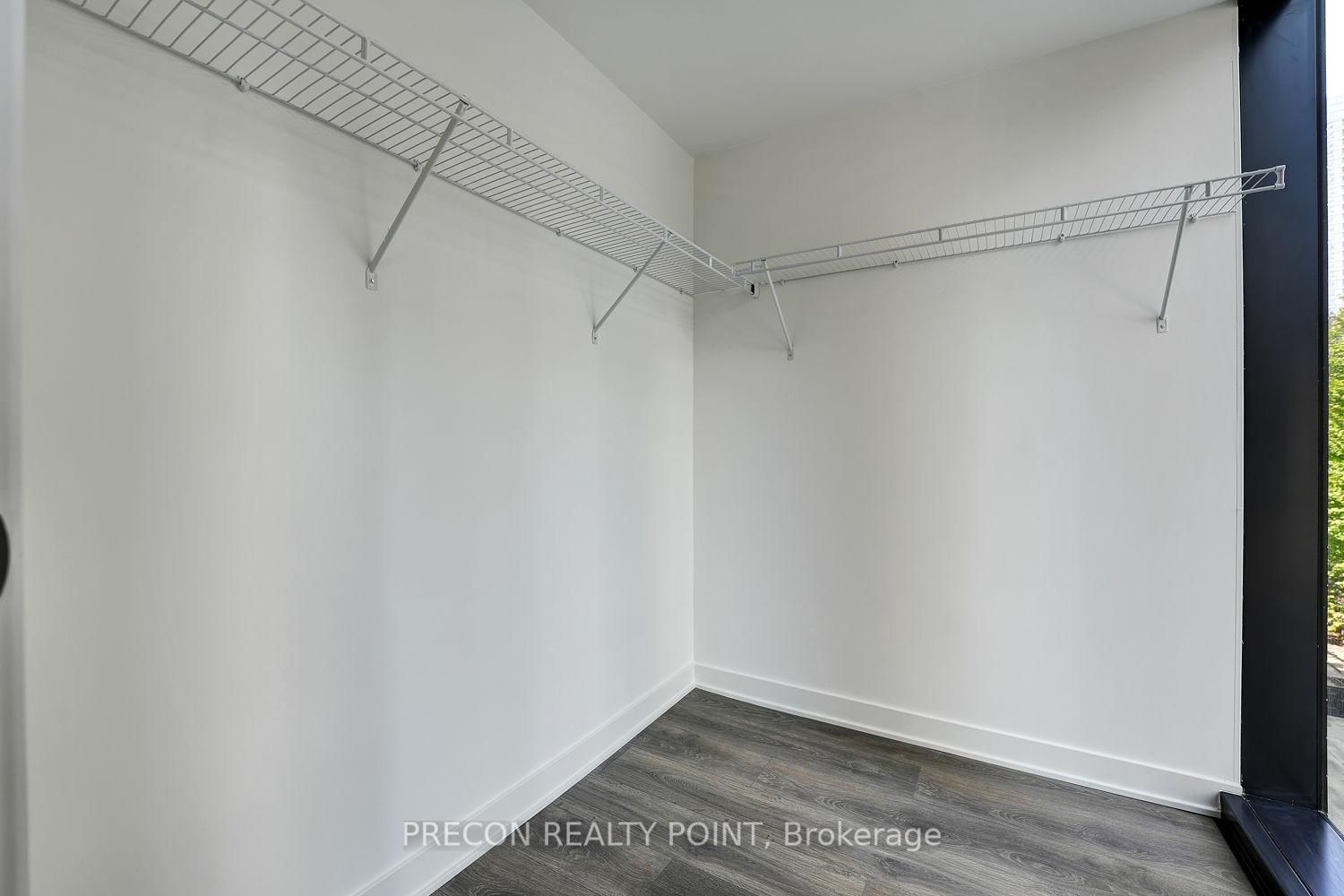 55 Charles St E, unit TH07 for rent