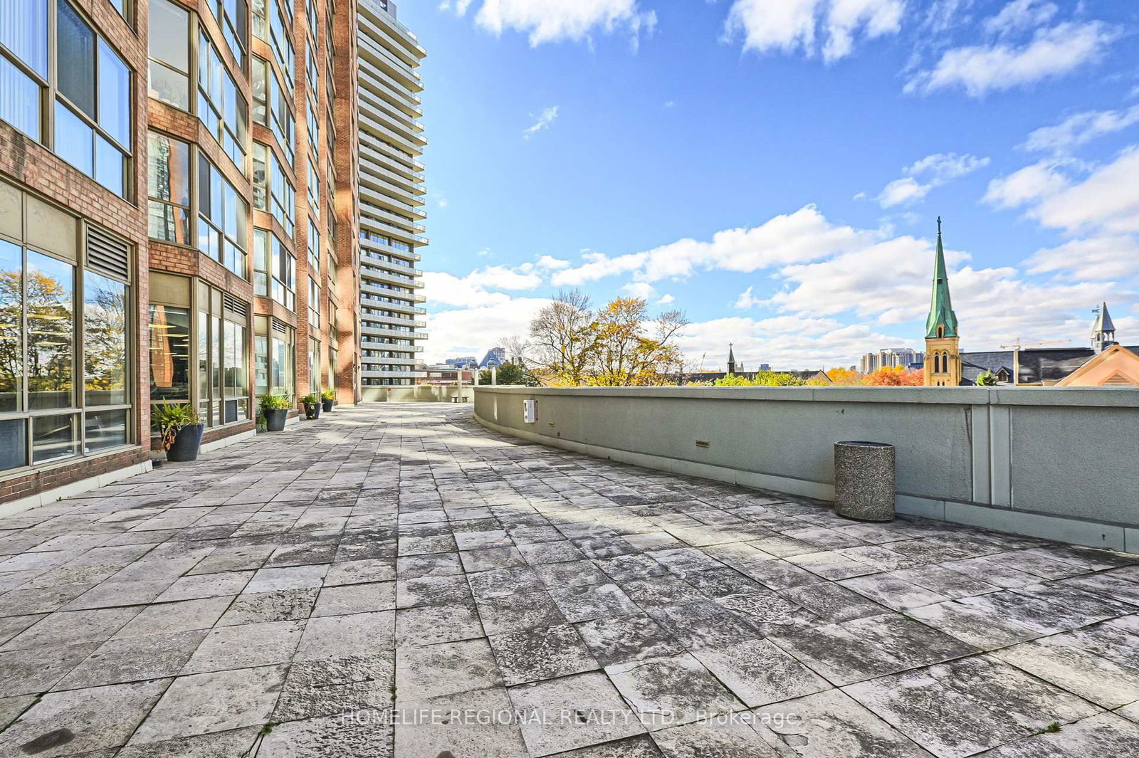 44 St Joseph St, unit 617 for sale