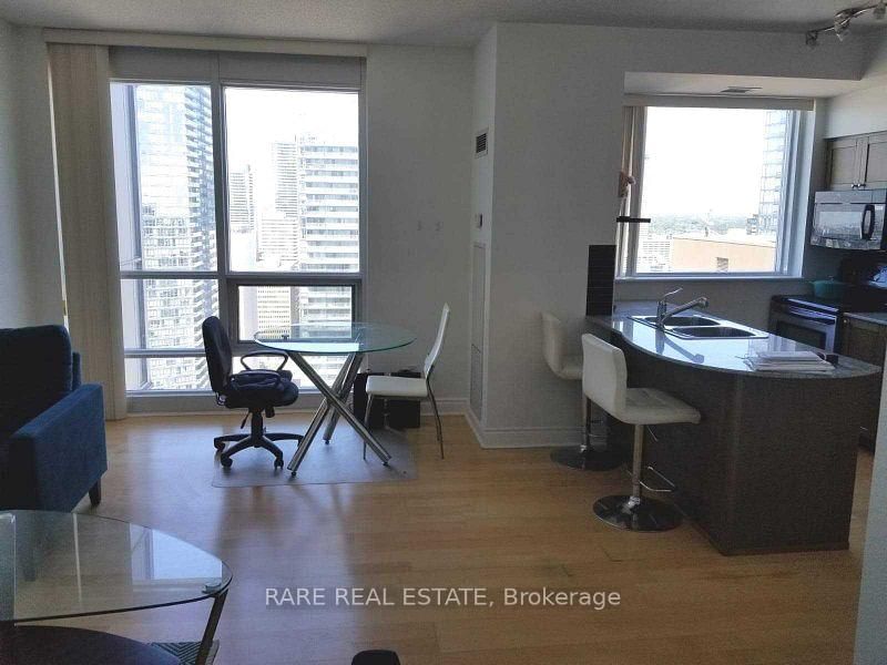 763 Bay St, unit 4401 for rent