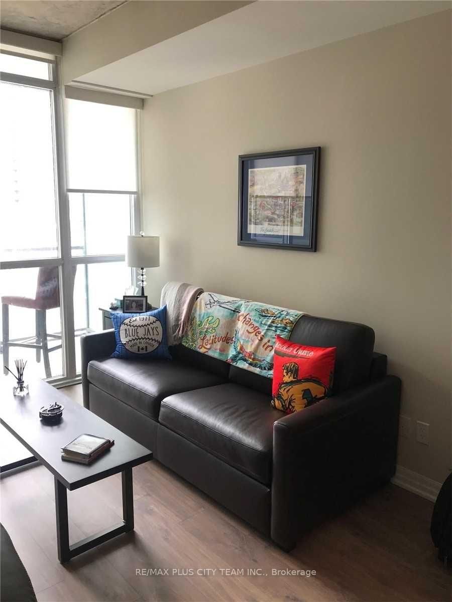 88 Blue Jays Way, unit 1510 for rent