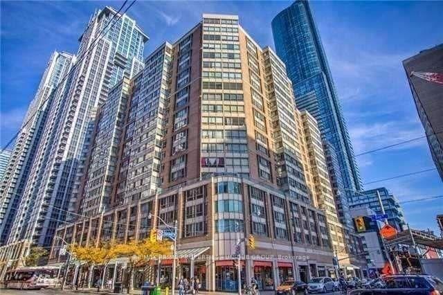 717 Bay St, unit 1106 for rent