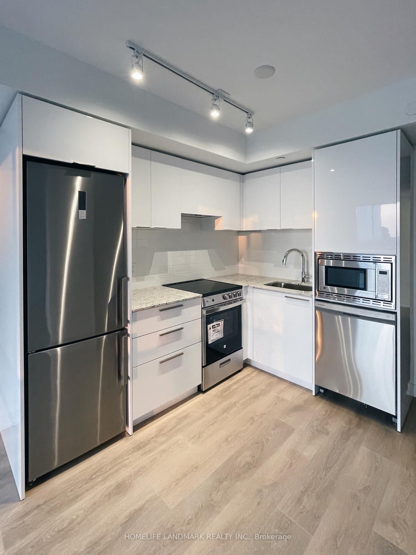 501 Yonge St, unit 2513 for rent