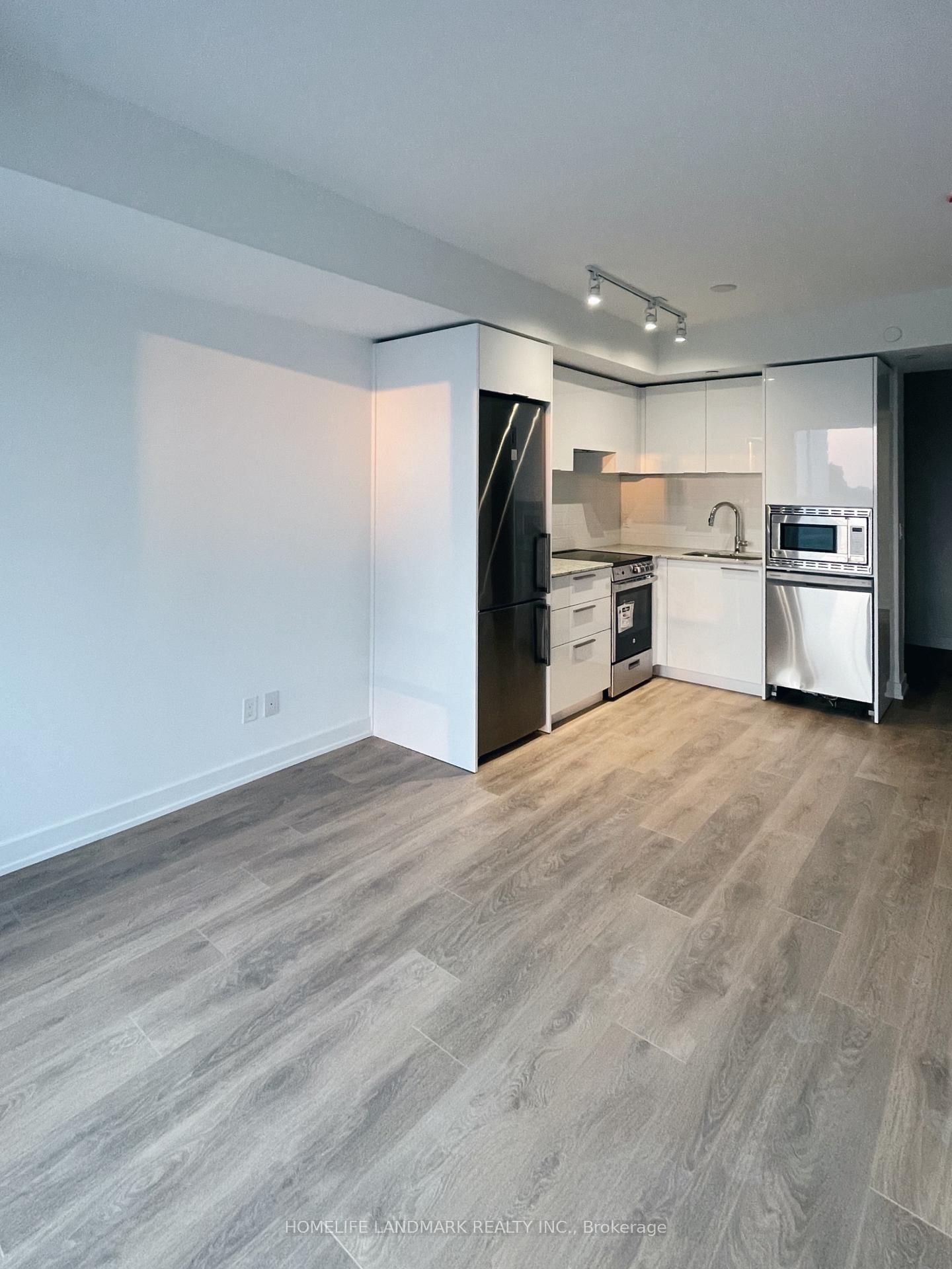 501 Yonge St, unit 2513 for rent