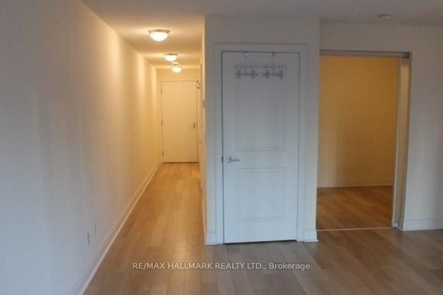 28 Ted Rogers Way, unit 1105 for rent