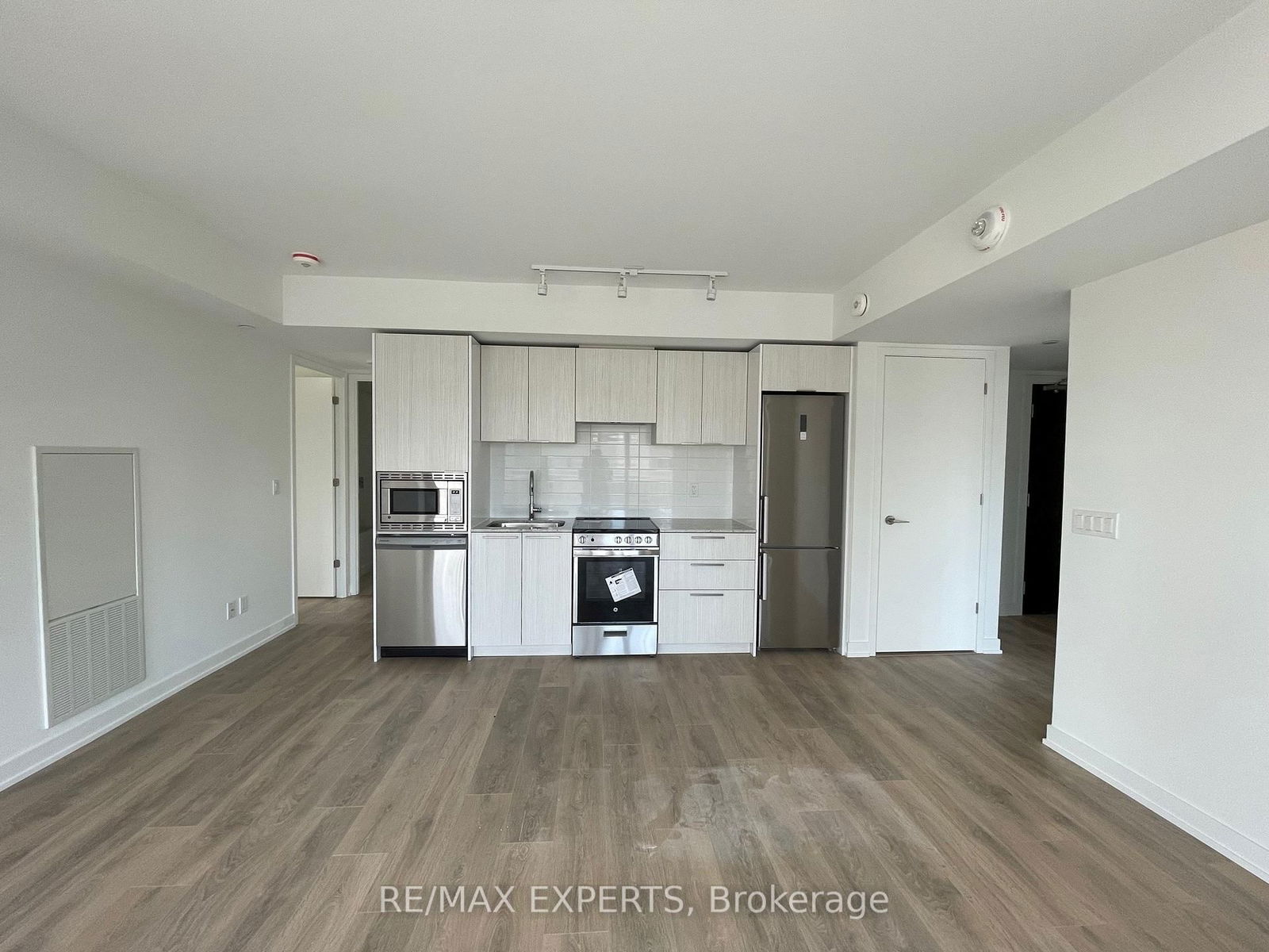 18 Maitland Terr, unit 1212 for rent