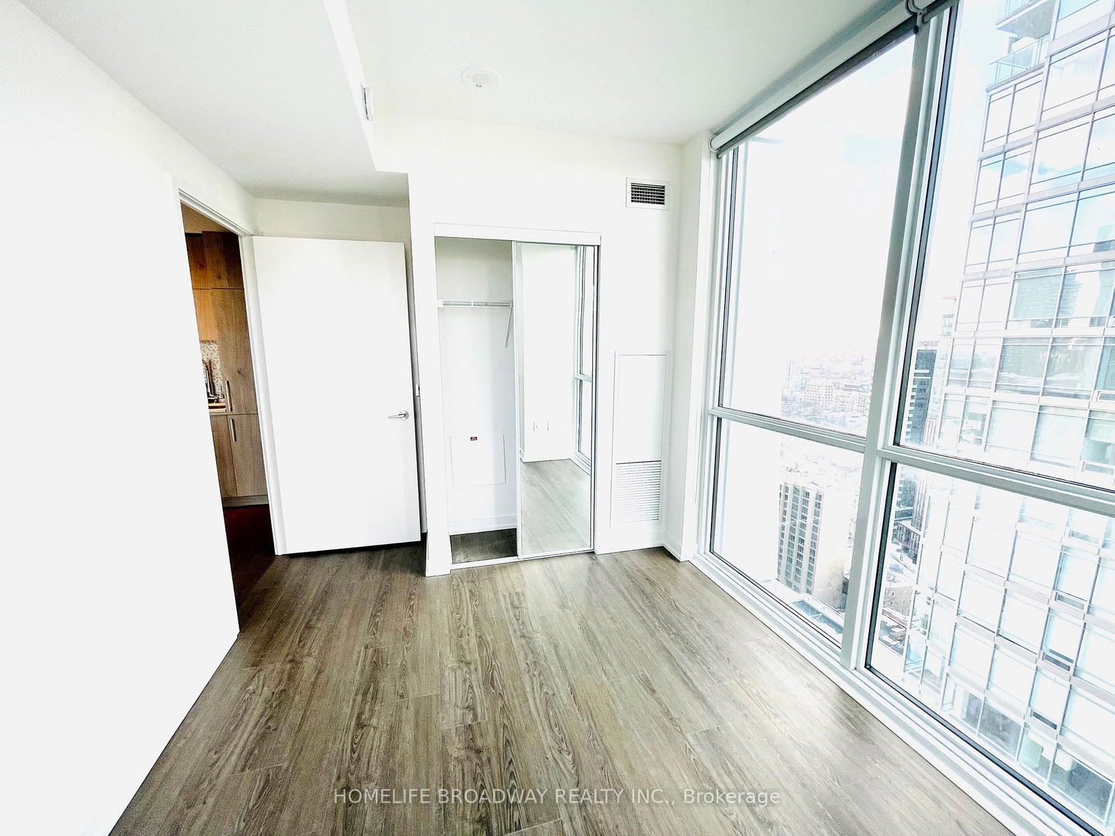 1 Yorkville Ave, unit 2808 for rent