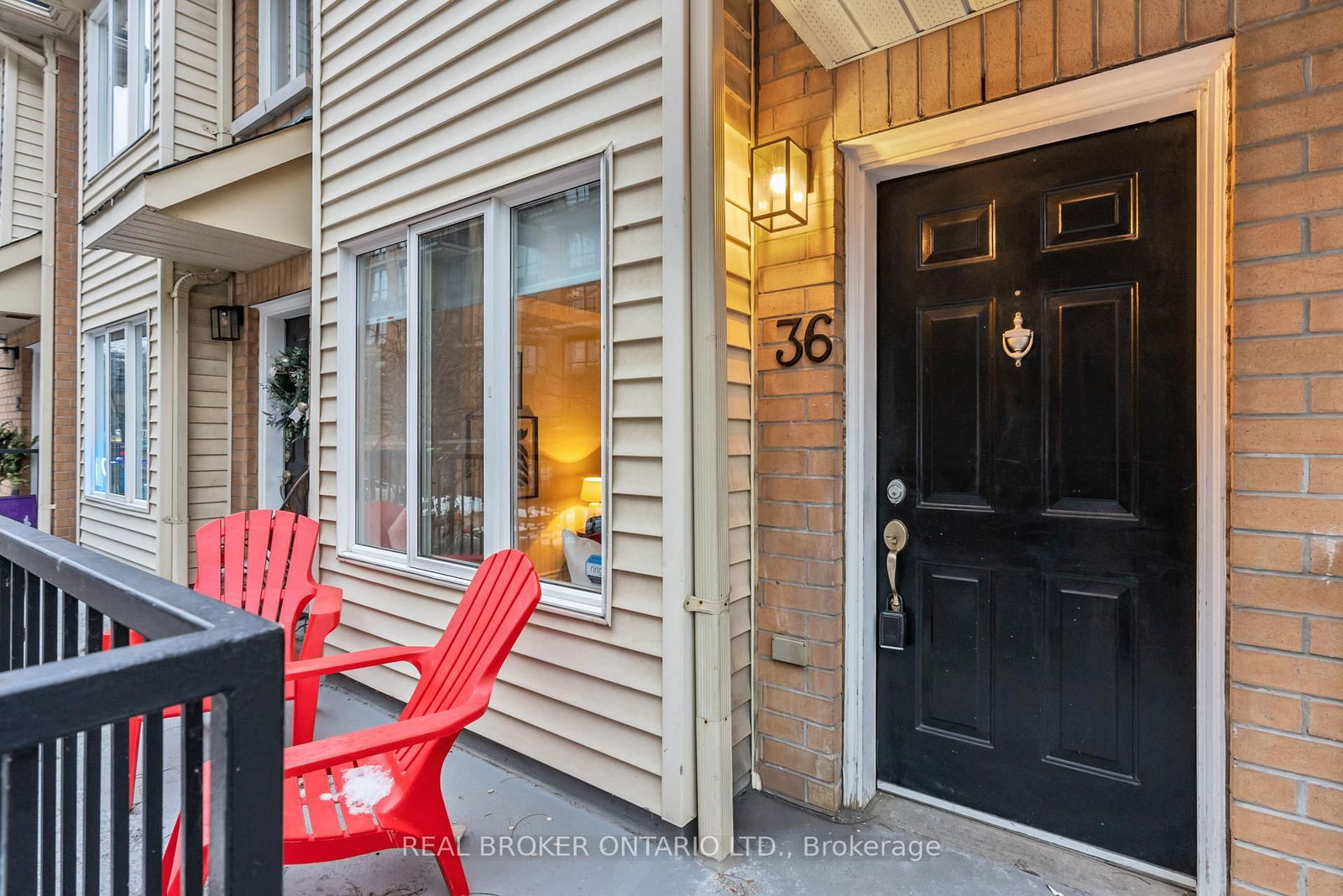 208 Niagara St, unit 36 for sale