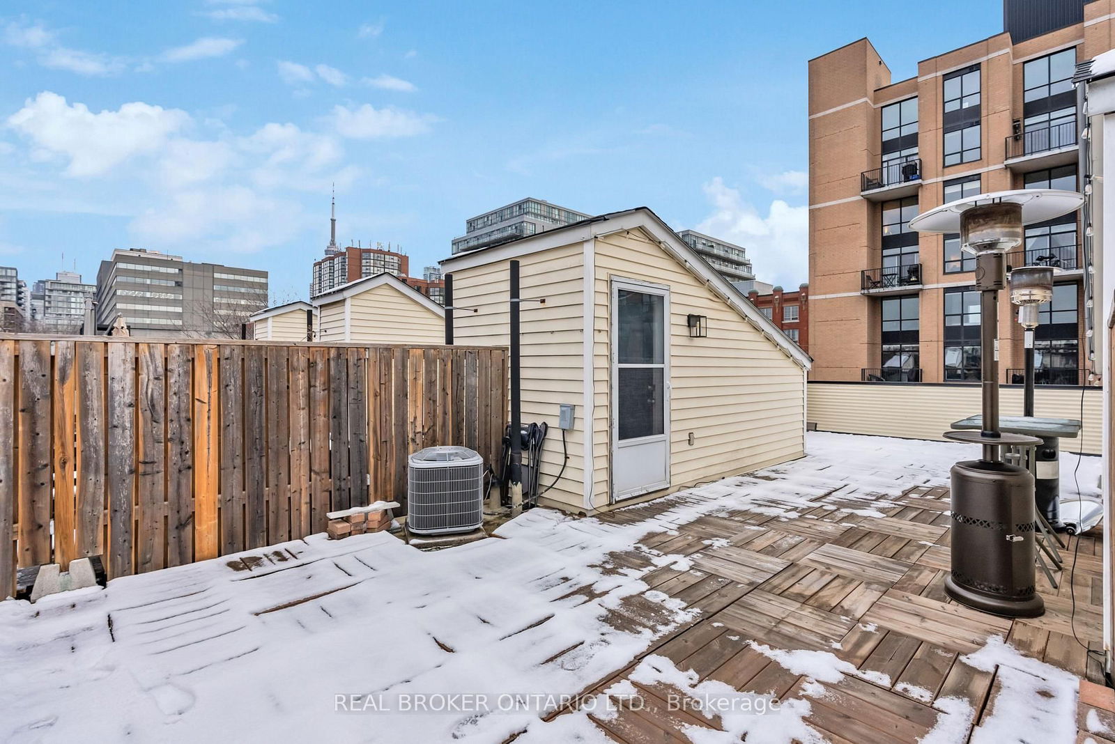 208 Niagara St, unit 36 for sale