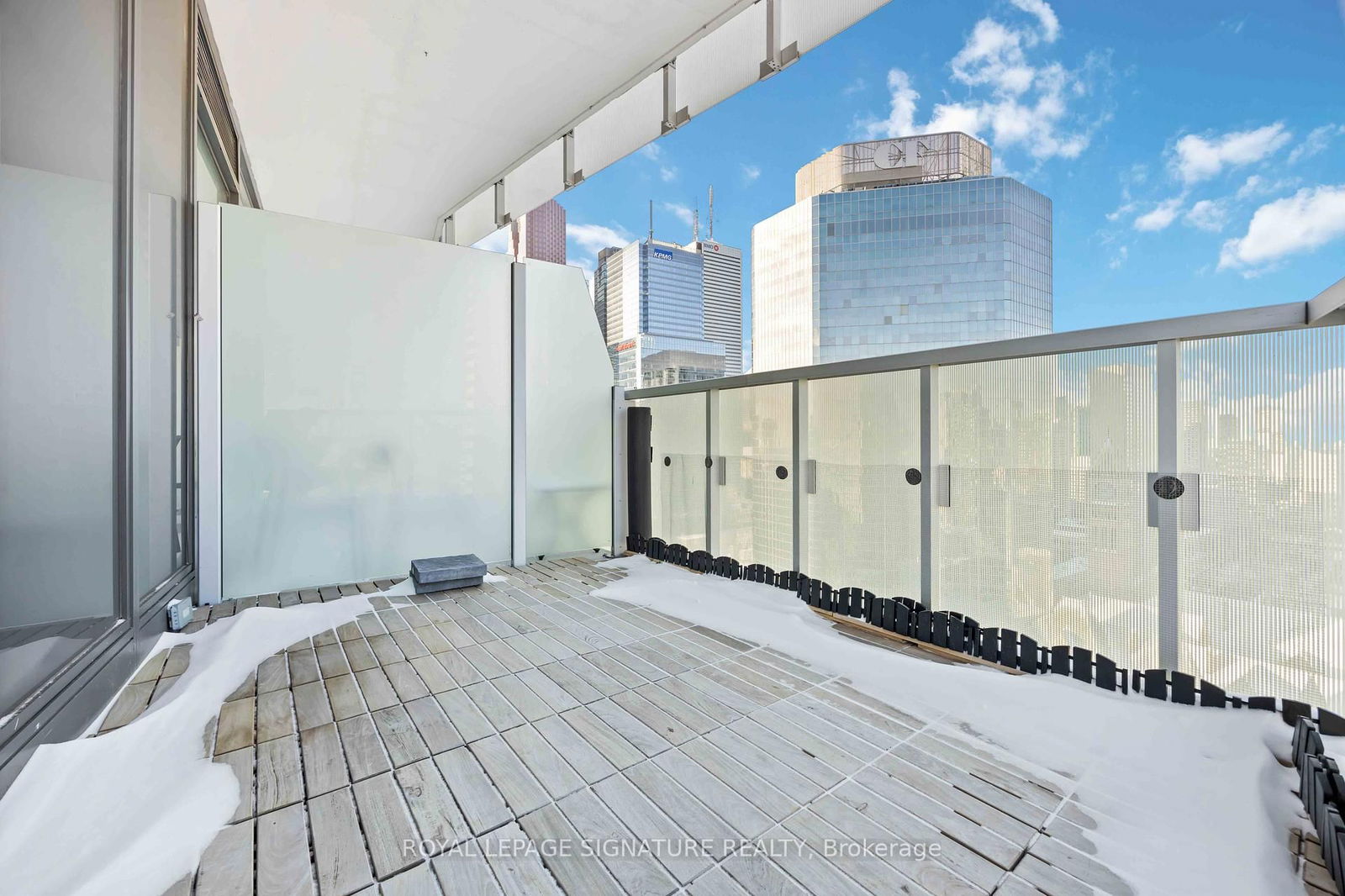 197 Yonge St, unit 2612 for sale