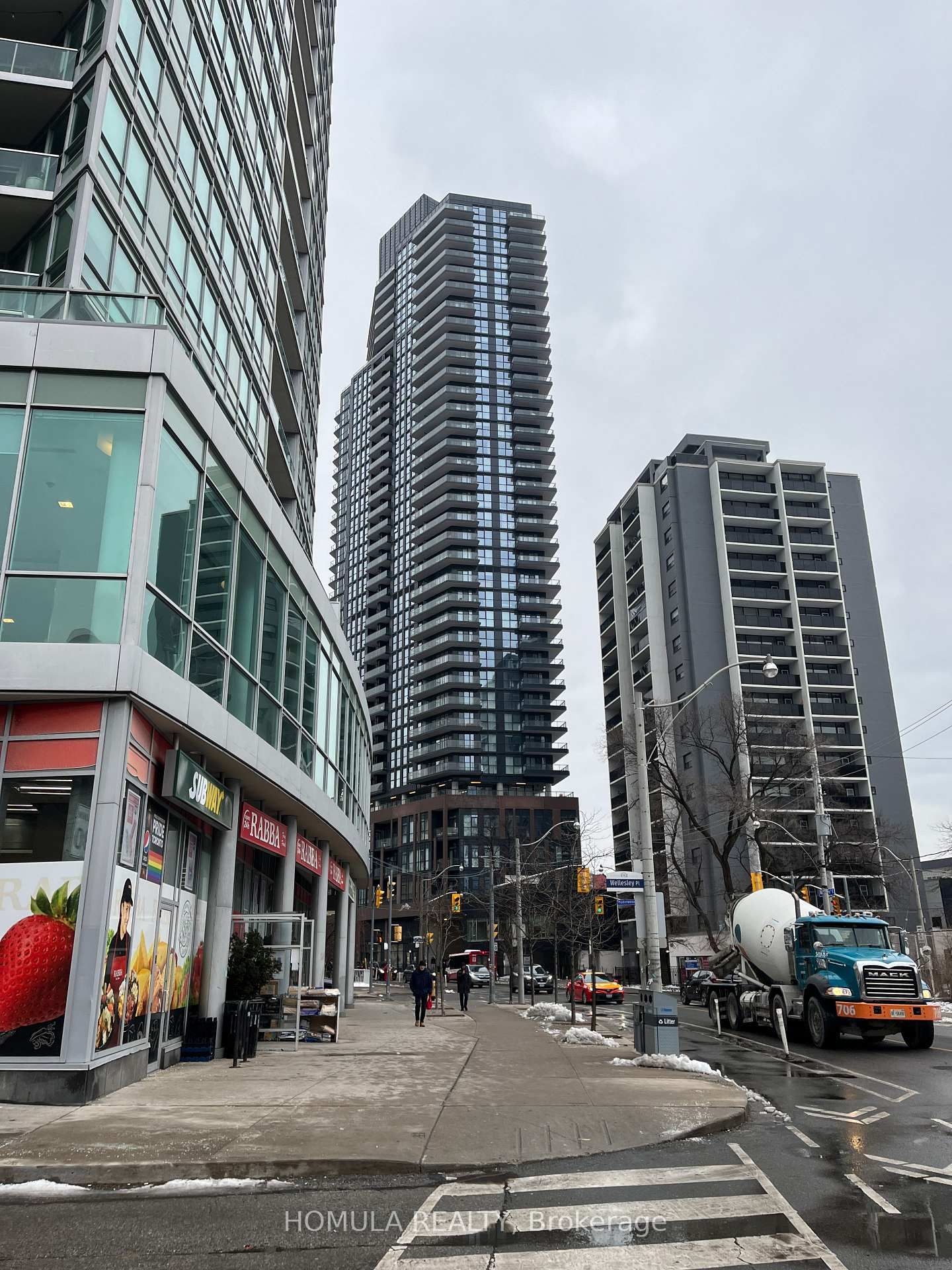 159 Wellesley St E, unit 303 for rent