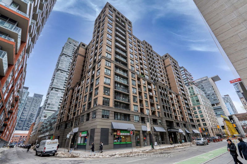 140 Simcoe St, unit 1412 for sale