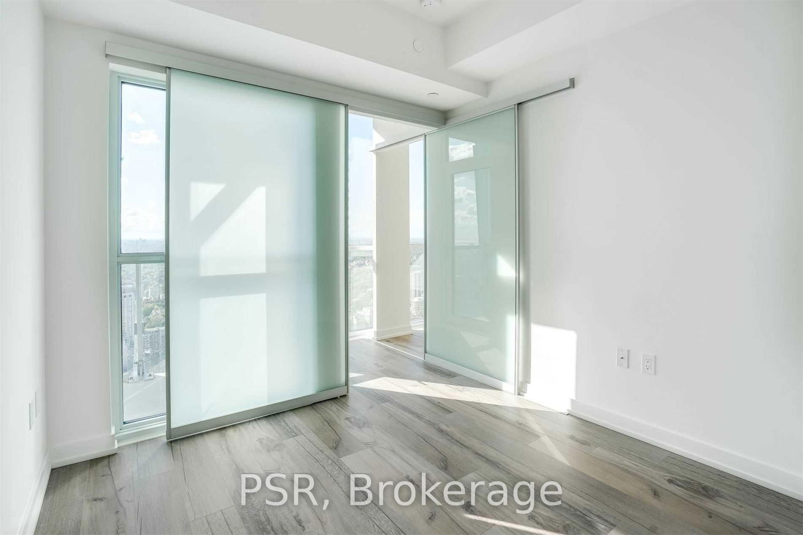 1 Yorkville Ave, unit 5004 for rent