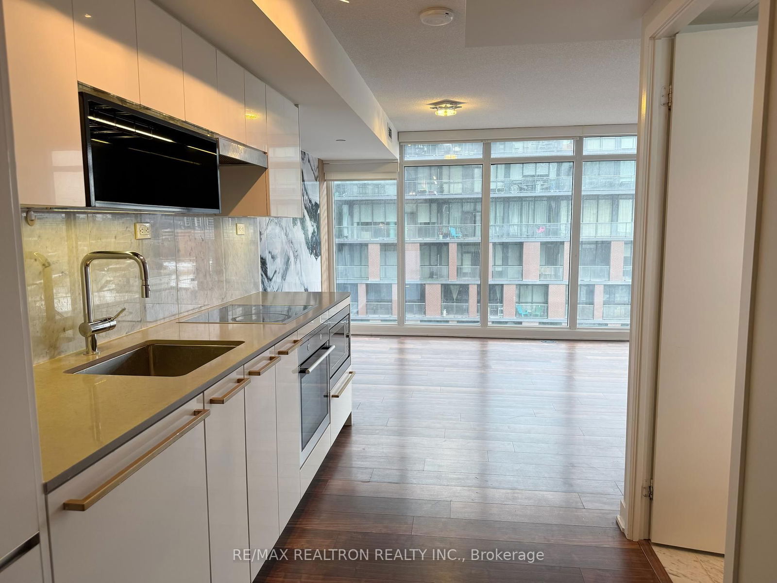 80 Queens Wharf Rd, unit 903 for rent