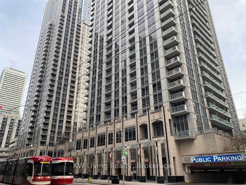 761 Bay St, unit 1713 for rent