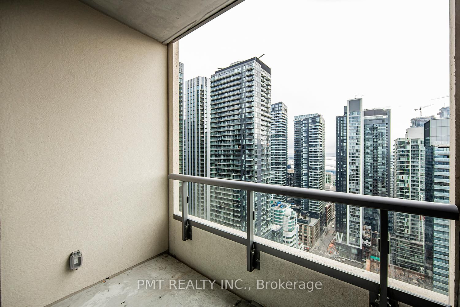 108 Peter St, unit 3509 for rent