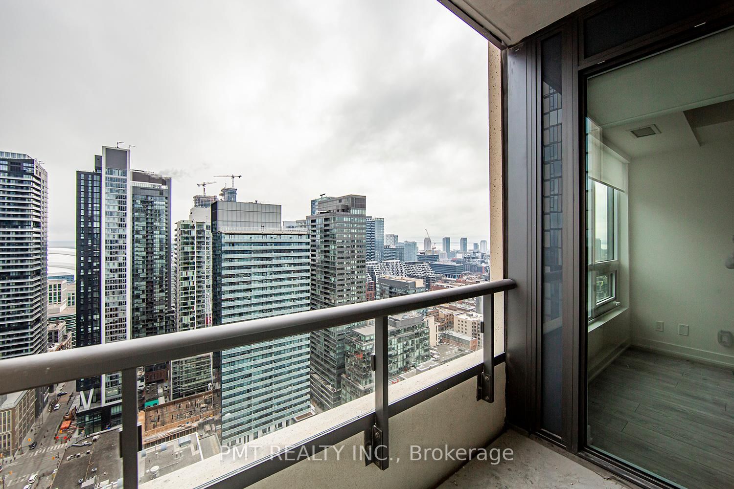 108 Peter St, unit 3509 for rent