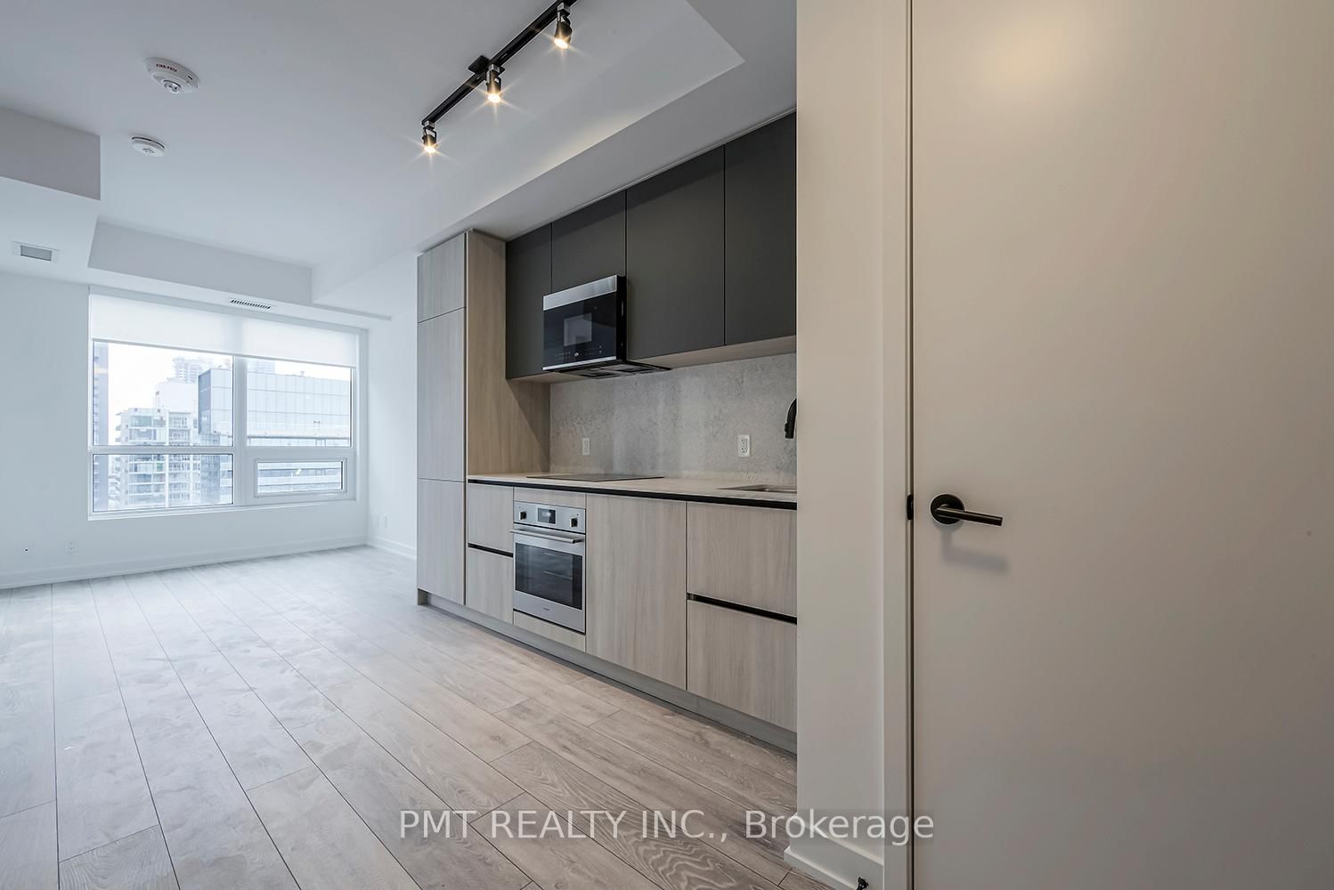 108 Peter St, unit 3509 for rent