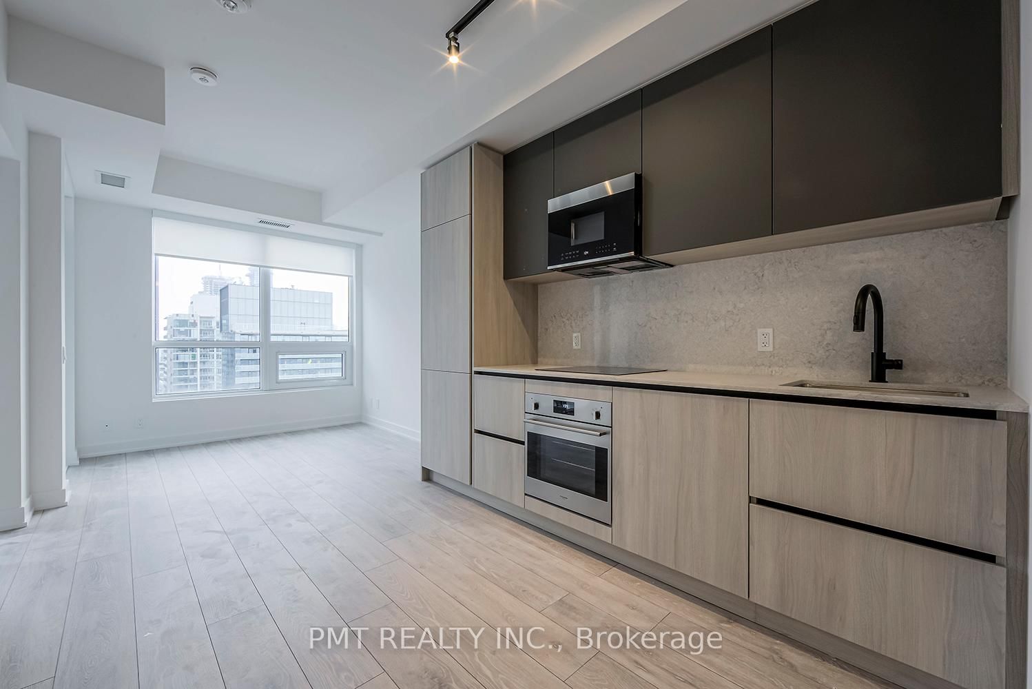 108 Peter St, unit 3509 for rent