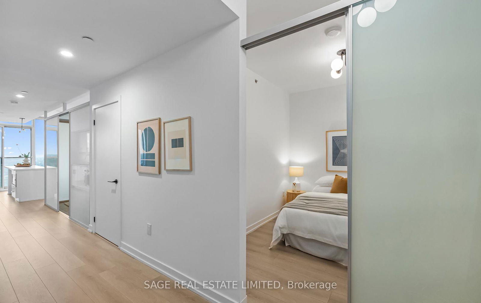 426 University Ave W, unit 3701 for sale