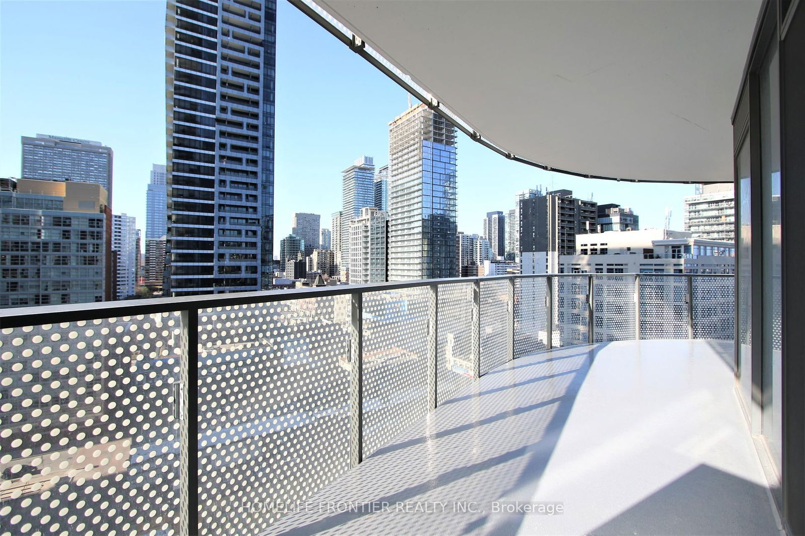 11 Wellesley St, unit 1011 for rent