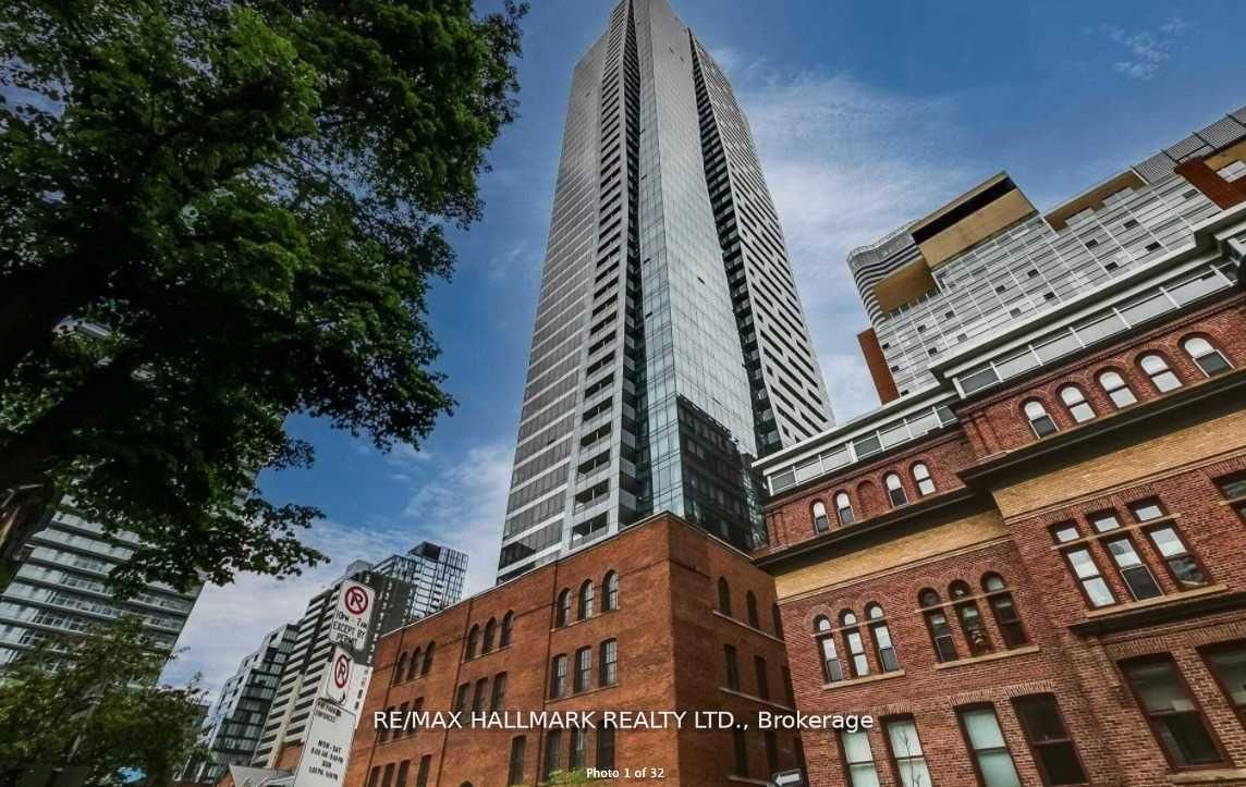 5 St Joseph St, unit 2601 for rent