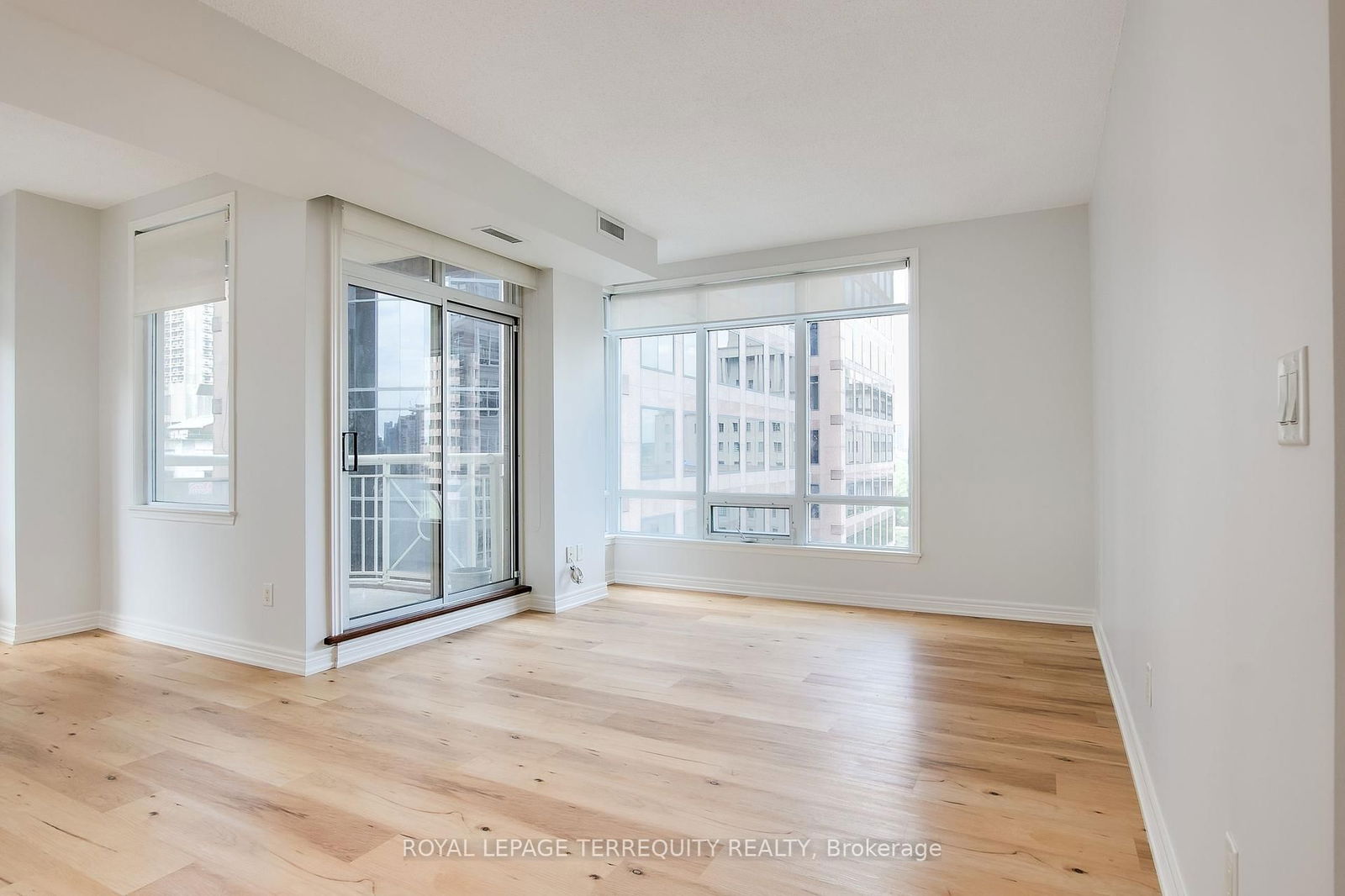 100 Hayden St N, unit 1101 for sale