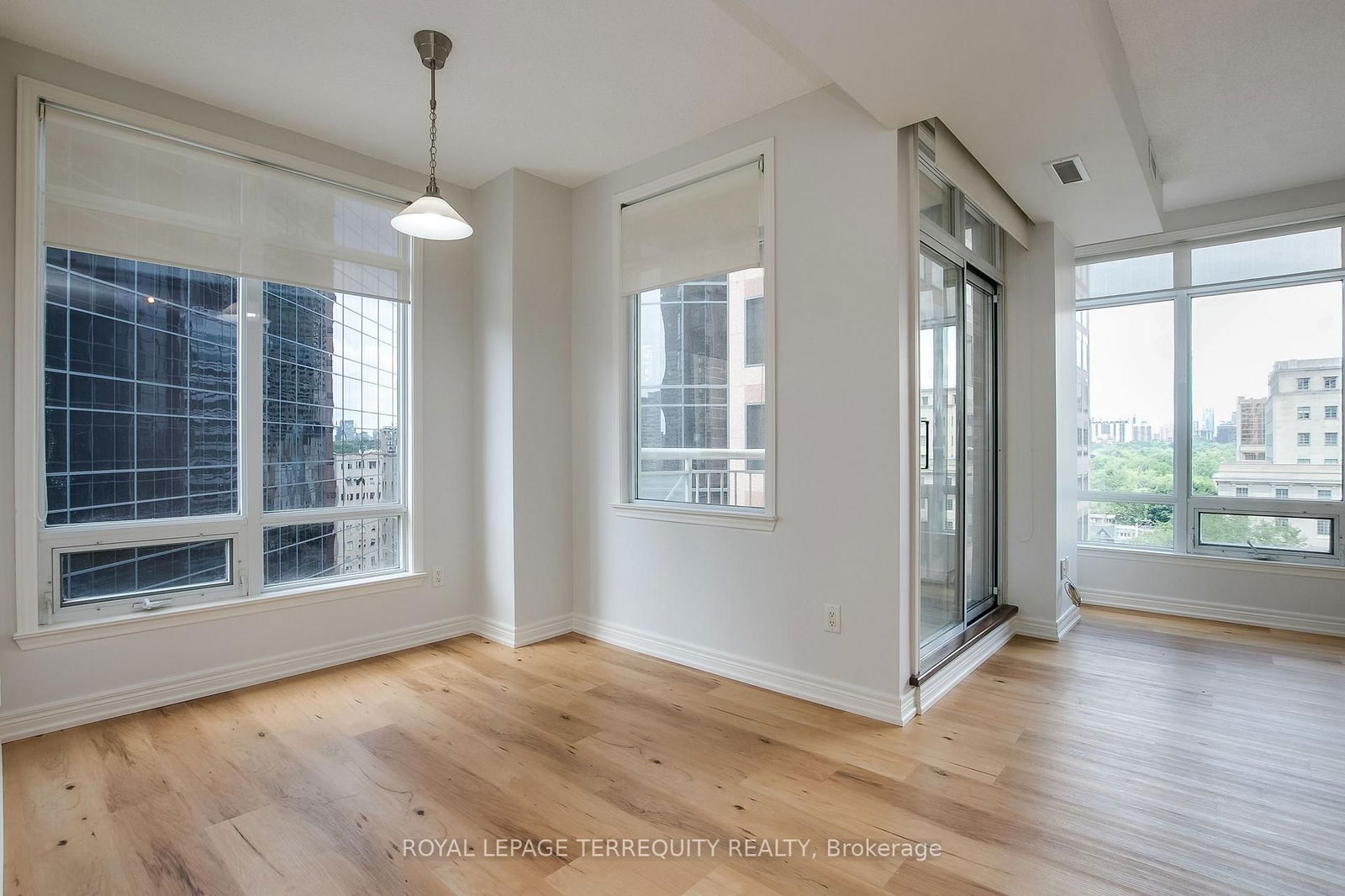 100 Hayden St N, unit 1101 for sale